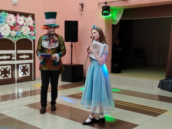 Театрализовано-игровое мероприятие «Маленькая дверца в большую страну»